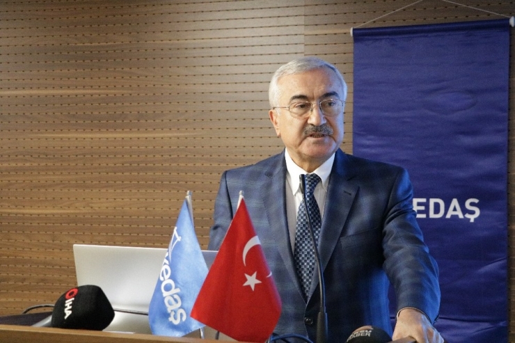 Akedaş Kadınlara Elektrik Tasarrufunu Anlattı