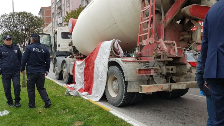 Yaşlı Çifti Kaza Ayırdı