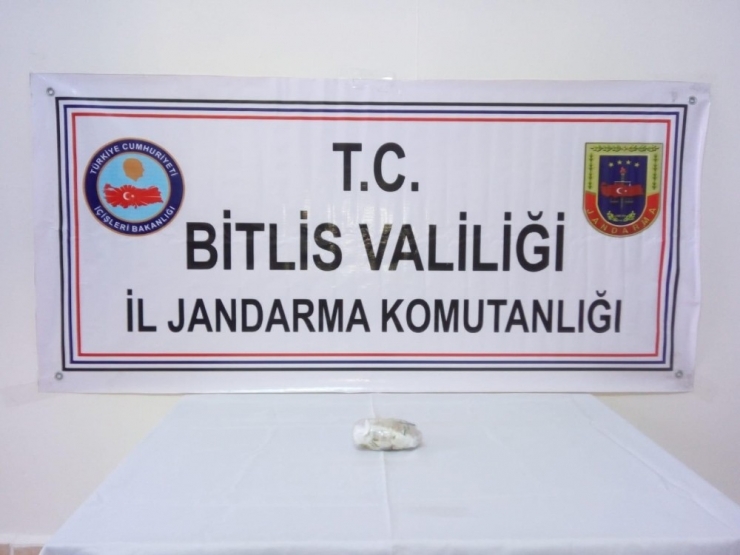 Bitlis’te Jandarma Ve Polisten Uyuşturucu Operasyonu