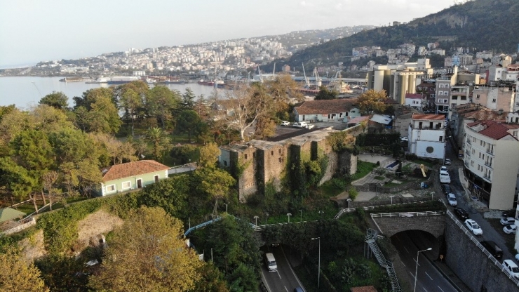 Kalenin Varisi Olduklarını Tescil Ettirdiler, Şimdi İse Mülkiyetini İstiyorlar