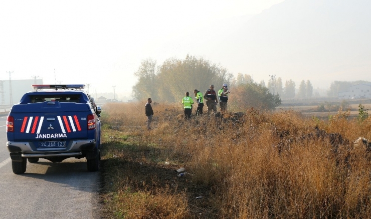 Erzincan’da Göreve Giden Askerler Kaza Yaptı: 2 Yaralı