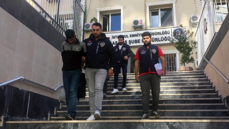 Fatih’te Hırsızlık Yaptılar, Esenler Otogarında Yakalandılar