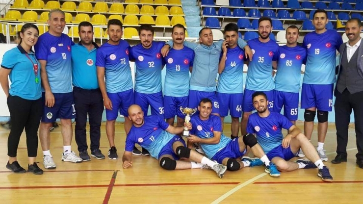 Güroymaklı Öğretmenler, Basketbol Ve Voleybol Takımları Bitlis İl Birincisi Oldu