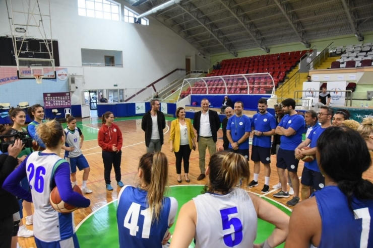 Başkan Hürriyet Perileri Motive Etti