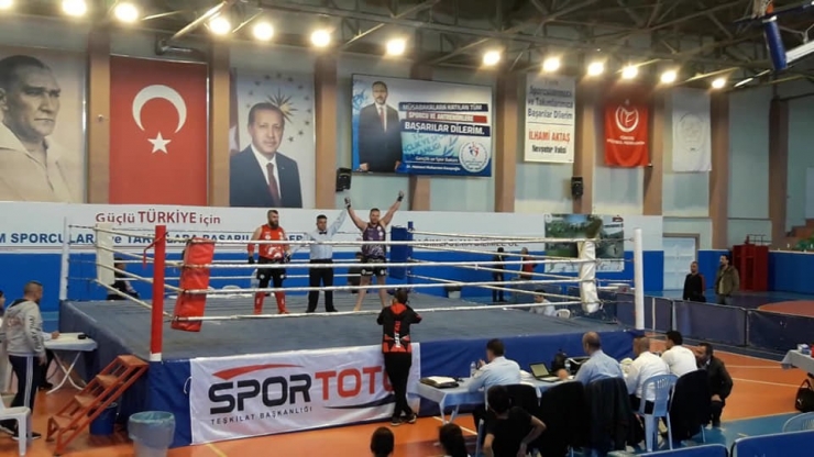 Salihlili Sporcu Muay Thai’de Türkiye Şampiyonu