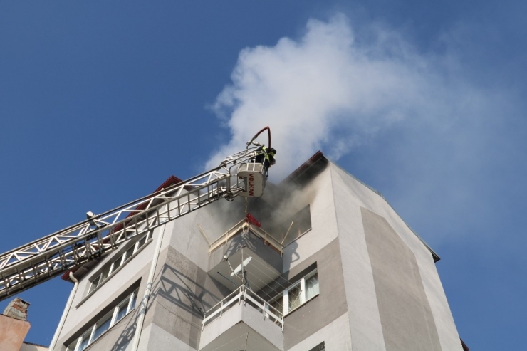 Yangında Aklına İlk Gelen Türk Bayrağı Oldu
