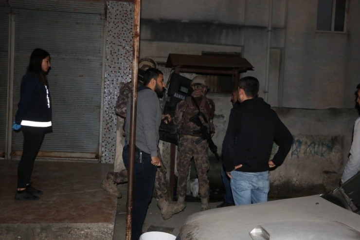 Ceyhan’da Terör Örgütü Propagandası Yapan 5 Kişi Gözaltına Alındı