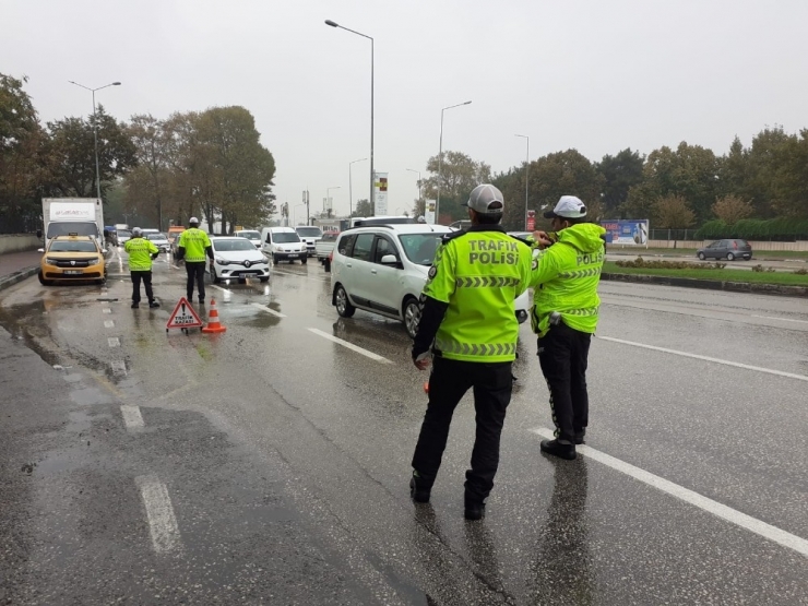 Çakarlı Araçlara Ceza Yağdı