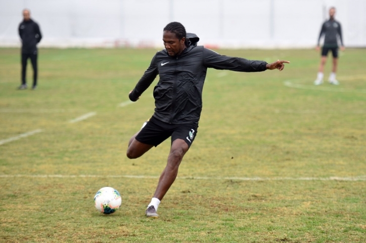 Denizlispor’da Rodallega Takımla Çalıştı