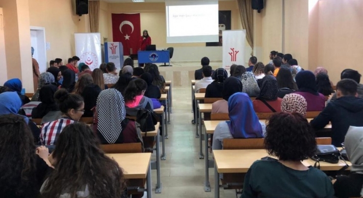 Gediz Myo’da ‘Hayat Arkadaşımı Nasıl Seçerim’ Konulu Seminer