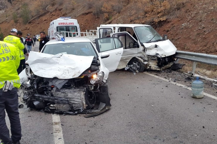 Gümüşhane’de İki Ayrı Trafik Kazasında 9 Kişi Yaralandı