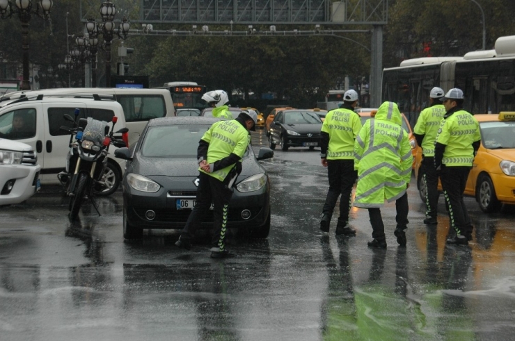 Çakar Yasağı Başladı, Ankara’da Sıkı Denetim