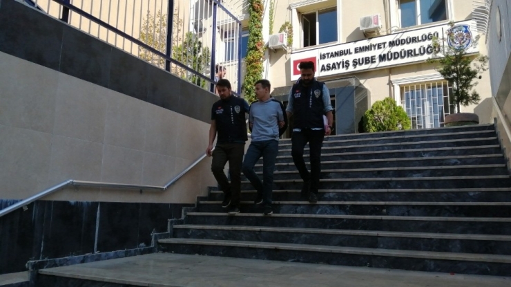 Kağıthane’de Bir Evden 15 Adet Çeyrek Altın Çalan Şahıs Yakalandı