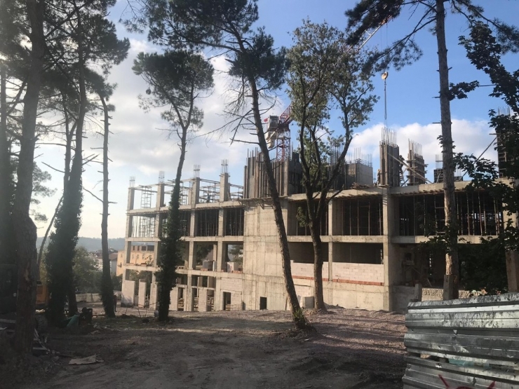 Kandıra’daki Yeni Belediye Binası Hızla Yükseliyor