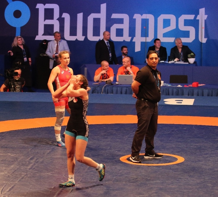 Zeynep Yetgil Dünya Üçüncüsü Oldu