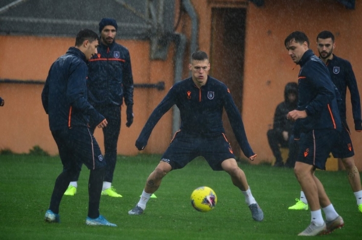 Başakşehir, Alanyaspor Maçı Hazırlıklarını Tamamladı