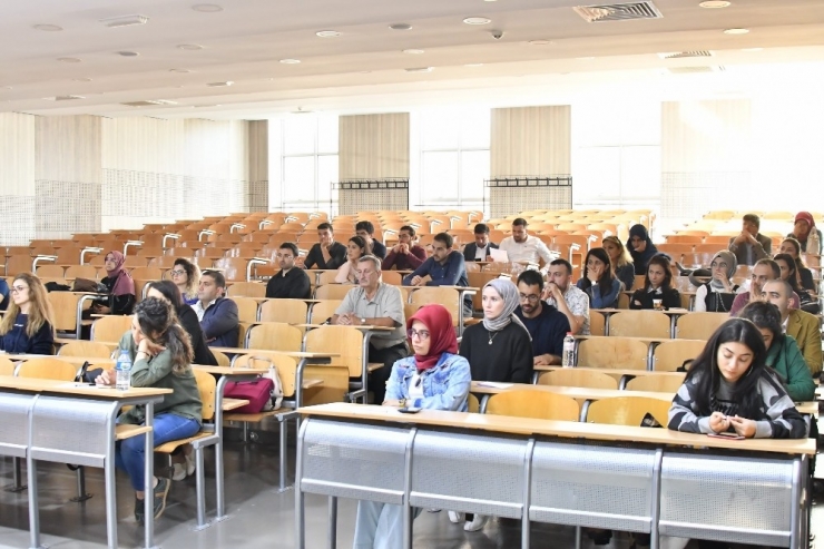 Saü’de Akademik Oryantasyon Eğitim Yapıldı