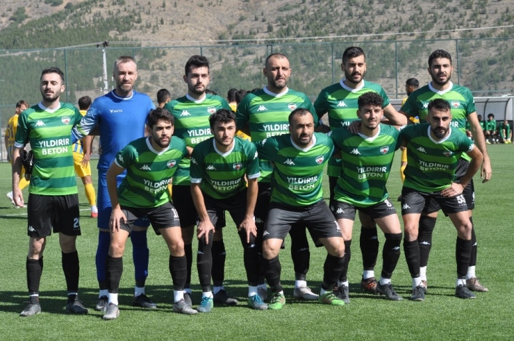 Yahyalıspor Teknik Direktörü Erkan Demirel