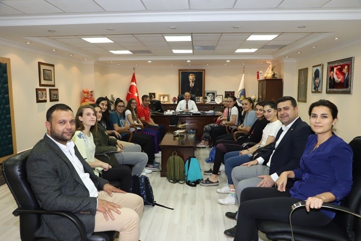 Turgutlu Belediyesi Kadın Basketbol Takımı İlk Maçına Çıkıyor