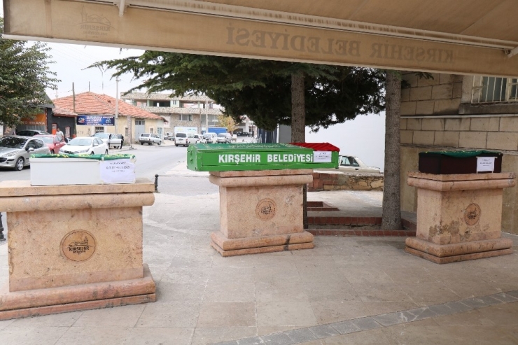 Eşi Tarafından Katledilen Kadın, 2 Çocuğuyla Son Yolculuğuna Uğurlandı