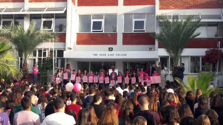 Meme Kanserine “Pembe Tişört” Farkındalığı