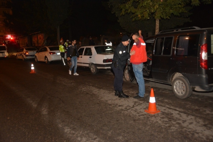 4 Bin 184 Kişinin Kimlik Kontrolü Yapıldı