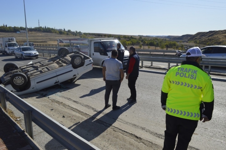 Yola Çıkan Köpek Kazaya Neden Oldu: 1 Yaralı