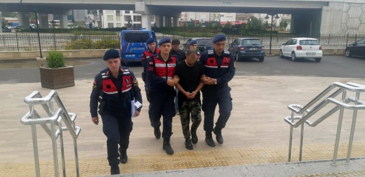 Oğlunun İsmi Fetö Bağlantılarında Geçiyor Yalanıyla Yaşlı Kadının 116 Bin Liralık Ziynet Eşyasını Dolandırdılar