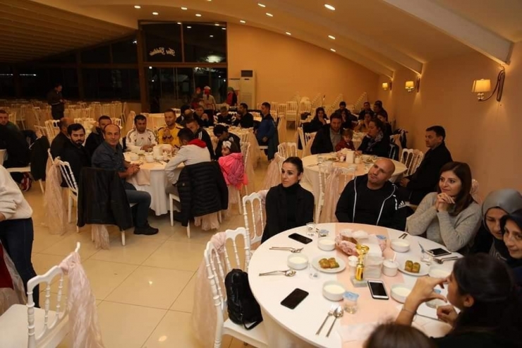 Başarılı Sporcu Öğretmenler Yemekte Bir Araya Geldi