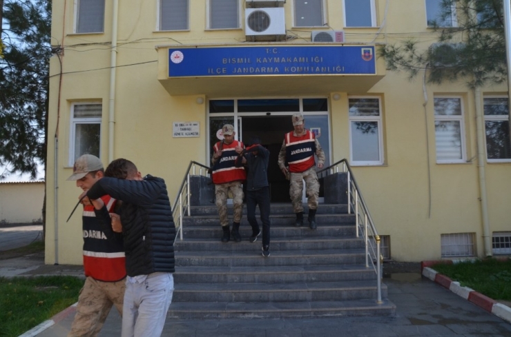 Ziynet Eşya Ve Para Çalan Hırsızlar Detaylı Kamera İncelemesi Sonucu Yakalandı