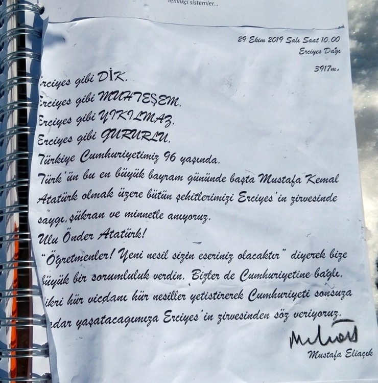 Öğretmen, Tek Başına Cumhuriyet Tırmanışı Yaptı.