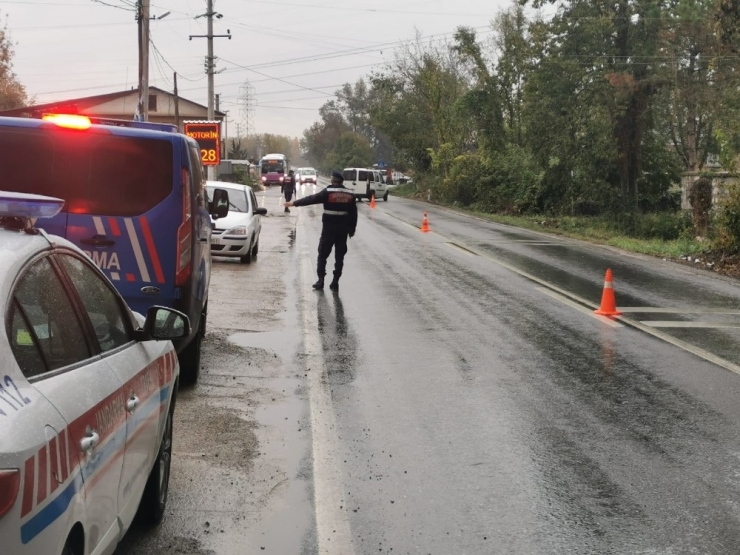 Jandarma Sorumluluk Bölgelerinde Hız Denetimi Yaptı