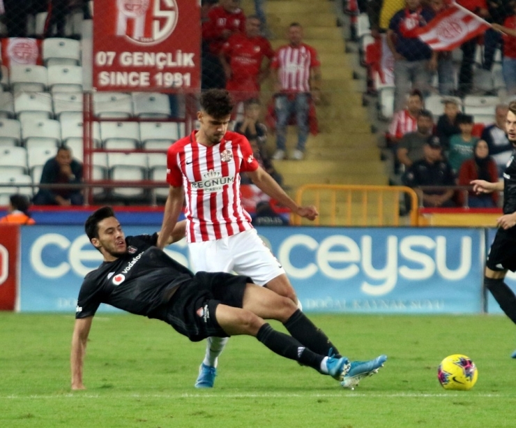 Süper Lig: Antalyaspor: 1 - Beşiktaş: 2 (Maç Sonucu)