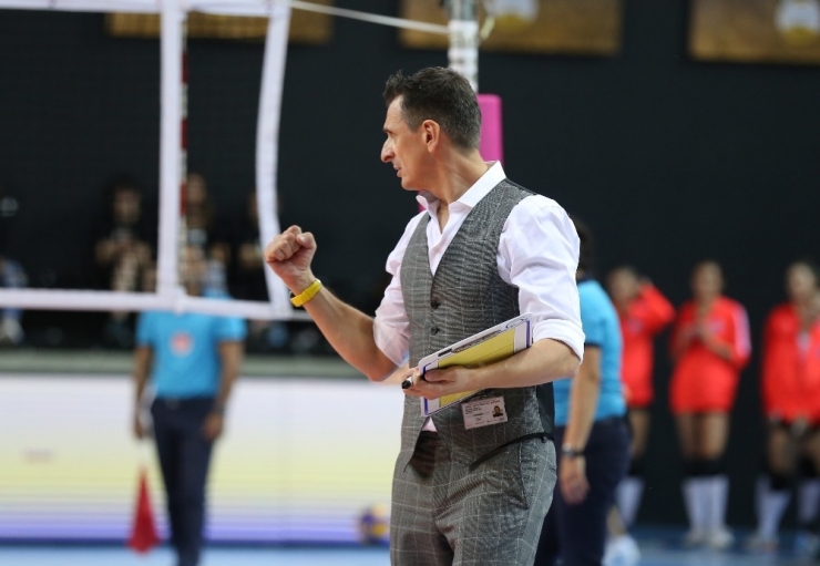 Vakıfbank Set Vermeden Kazandı