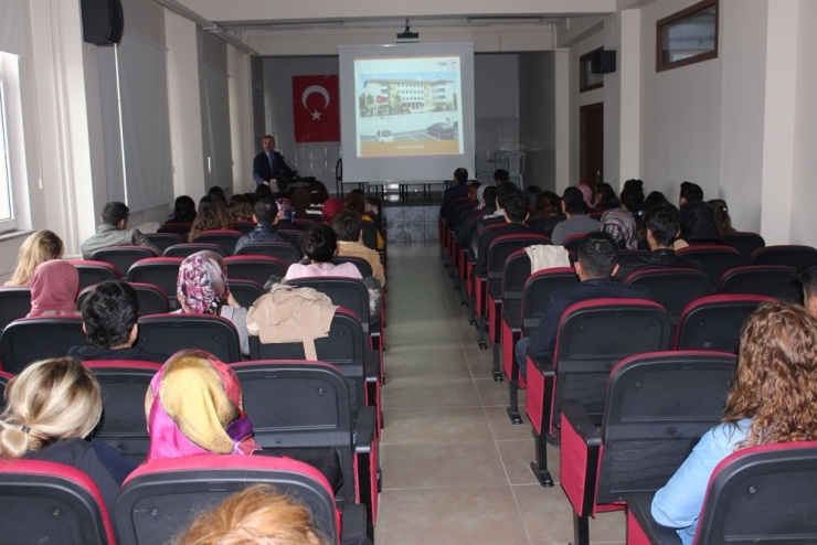 Aday Öğretmen Yetiştirme Seminerleri Başladı