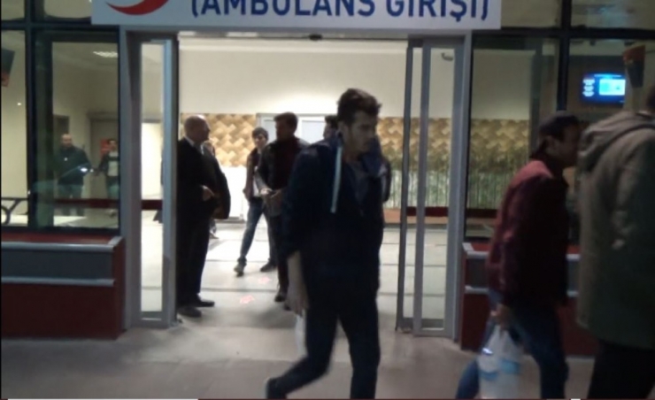 Afyonkarahisar’da Tavuk Döner Yiyen 67 Kişi Zehirlendi