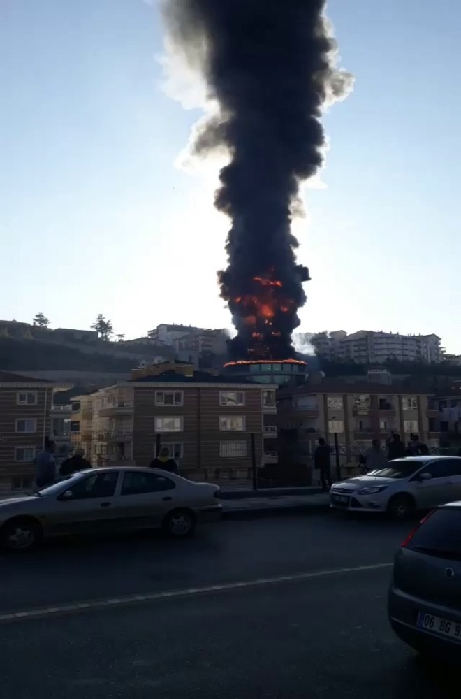Ankara’nın Mamak İlçesinde Bulunan Ali Kuşcu Gökbilim Merkezi’nde Yangın Çıktı.