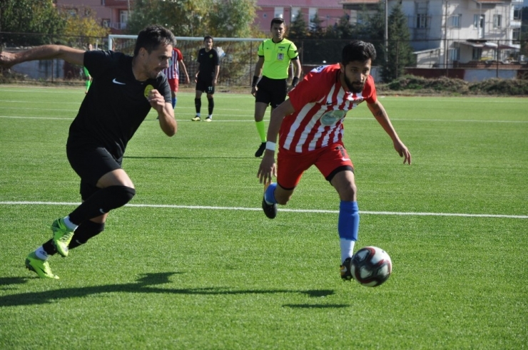 Bal: Sandıklıspor: 0 - Aliağaspor: 1