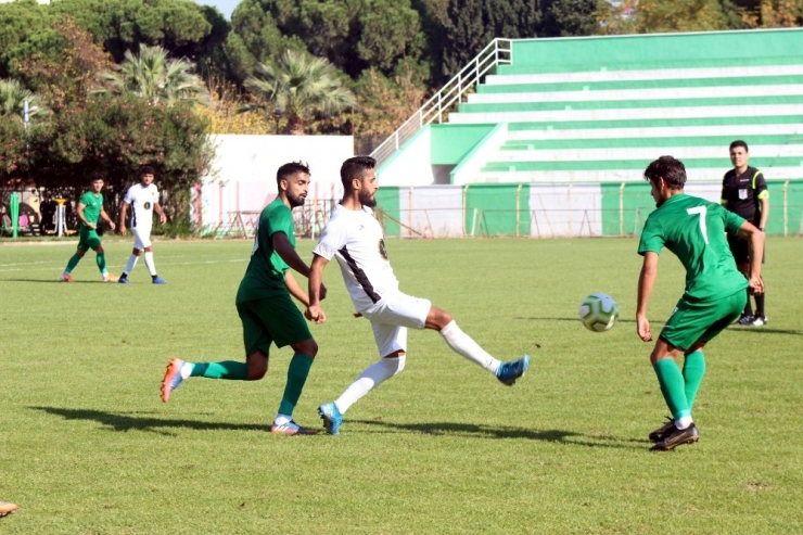 Bal’da Sessiz Derbi