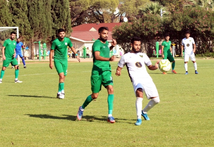 Bal’da Sessiz Derbi