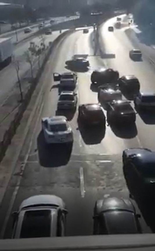 Trafik Magandaları Yolu Kapatıp Drift Attılar