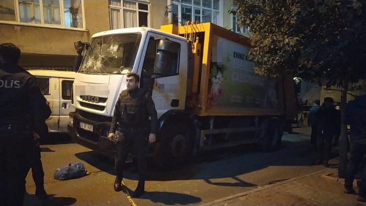 Esenler’de Feci Ölüm: Çöp Kamyonun Altında Kalarak Can Verdi