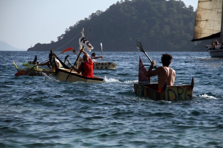 Maket Tekne Yarışından Renkli Görüntüler