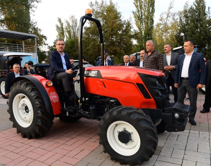 Başkan Güngör: "Üreticimize Desteğimiz Artarak Sürecek"