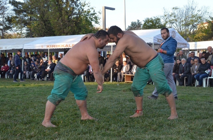 Kırıkkale’de Karakucak Güreş Müsabakaları Yapıldı