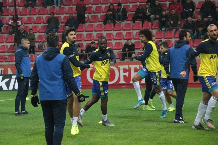 Süper Lig: İm Kayserispor: 0 - Fenerbahçe: 0 (Maç Devam Ediyor)