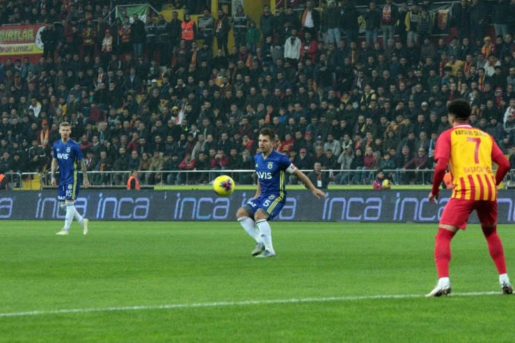 Süper Lig: İ.m. Kayserispor: 0 - Fenerbahçe: 0 (İlk Yarı)