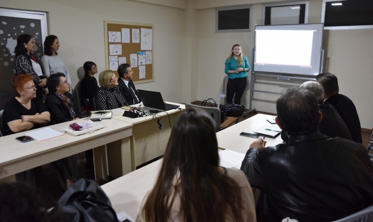 Romence Kursu Başladı