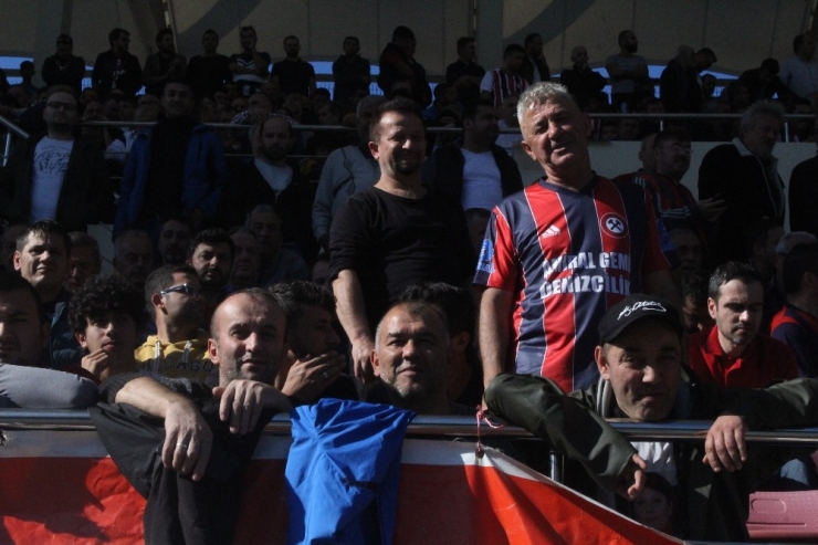 10 Bin Taraftar Zonguldak Kömürspor’a Destek Verdi