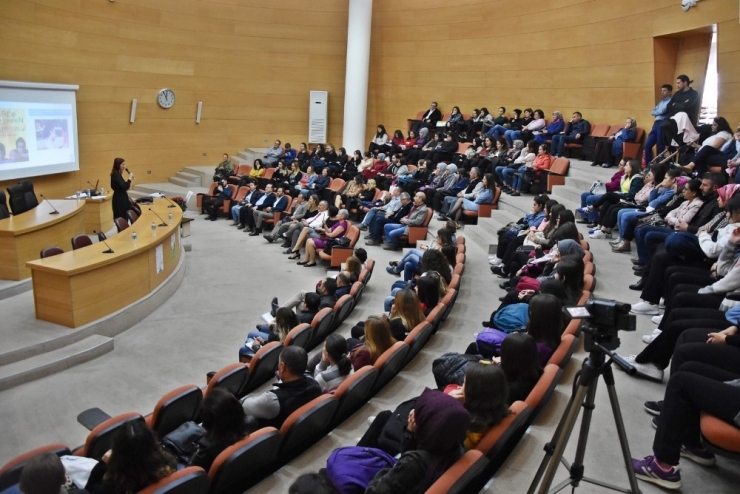 Akhisar’da Disleksi Farkındalık Semineri Verildi